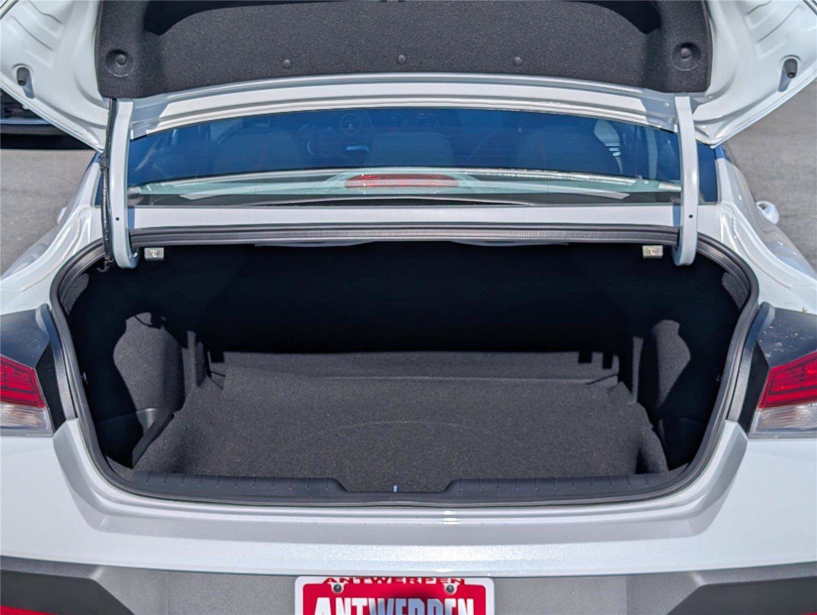 New 2026 Hyundai Elantra SEL w/ Cargo Package FWD image 9
