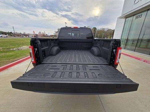 Used 2023 Ford F150 Lariat w/ Trailer Tow Package image 11