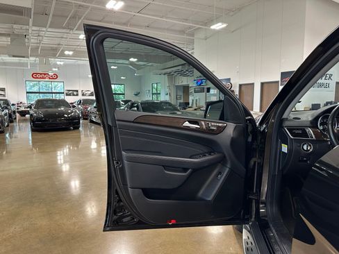 Used 2014 Mercedes-Benz ML 350 4MATIC w/ Premium 1 Package image 7