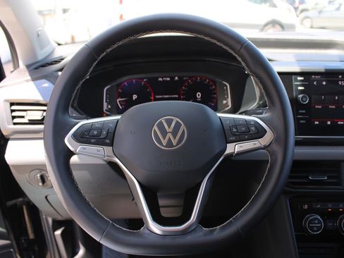 Certified 2022 Volkswagen Taos SEL AWD/4WD image 11