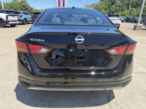 Used 2025 Nissan Altima 2.5 S FWD image 8