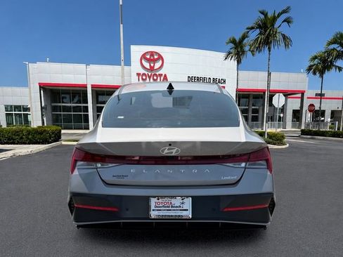 Used 2024 Hyundai Elantra Limited FWD image 6