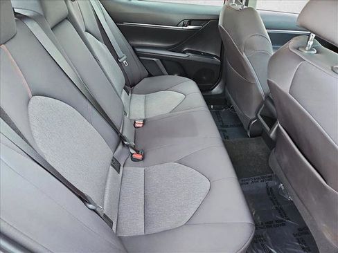 Used 2020 Toyota Camry LE image 20