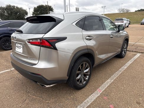Used 2017 Lexus NX 200t FWD image 17