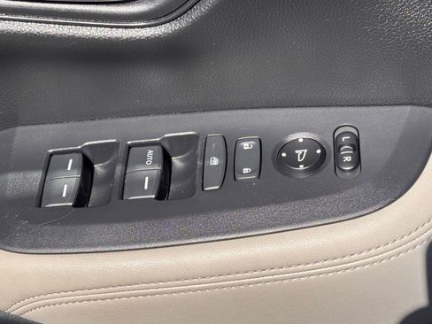 Certified 2023 Honda HR-V LX image 21