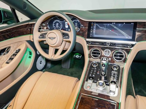 Used 2024 Bentley Continental GT V8 image 22