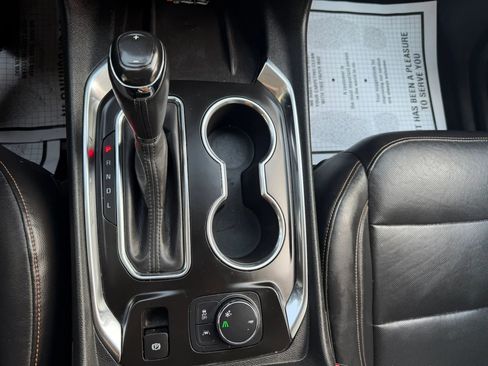 Used 2020 Chevrolet Traverse Premier image 35