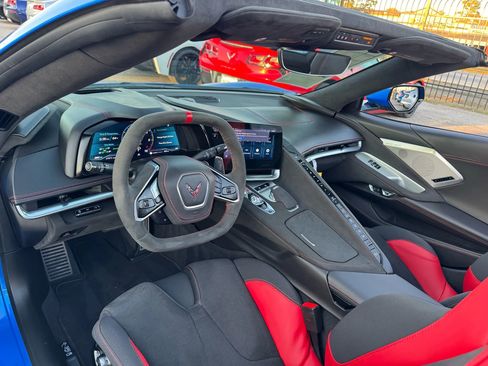 Used 2025 Chevrolet Corvette Stingray Premium Conv w/ Z51 Performance Package image 21