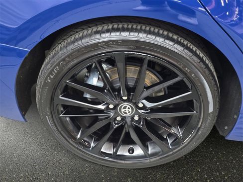 Used 2024 Toyota Camry XSE w/ Navigation Package image 32