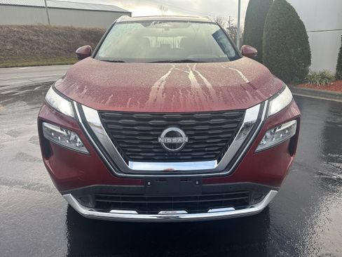 Used 2023 Nissan Rogue Platinum w/ Platinum Premium Package image 2