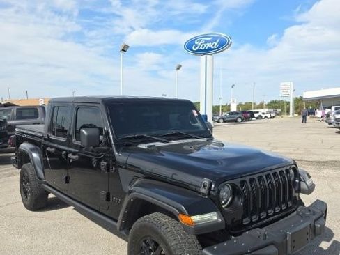 Used 2023 Jeep Gladiator Sport AWD/4WD image 1