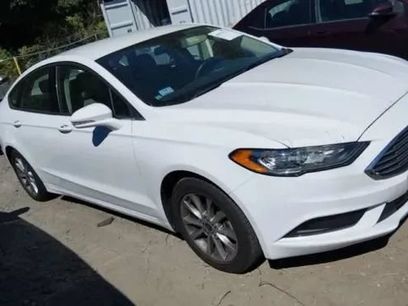 Used 2017 Ford Fusion SE w/ Fusion SE Technology Package