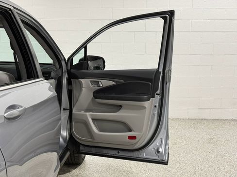 Used 2019 Honda Pilot EX-L image 41