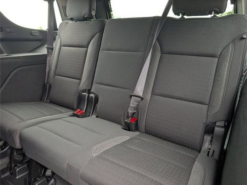 Used 2024 GMC Yukon SLE RWD image 34