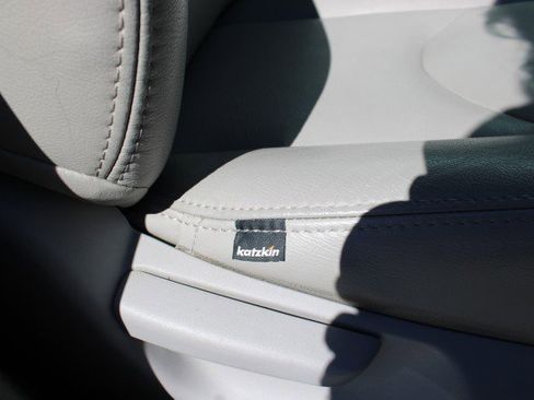 Used 2012 Toyota RAV4 FWD w/ Value Pkg image 11