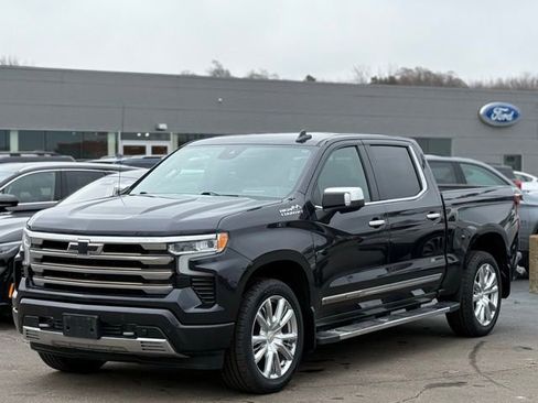Used 2022 Chevrolet Silverado 1500 High Country w/ High Country Premium Package image 31