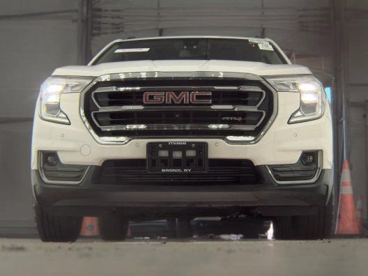 Used 2023 GMC Terrain AT4 w/ Tech Package AWD/4WD image 2