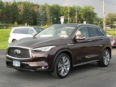 Used 2021 INFINITI QX50 Sensory image 2