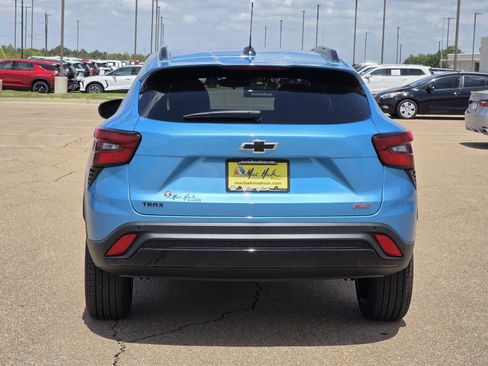 New 2026 Chevrolet Trax RS w/ Driver Confidence Package FWD image 5