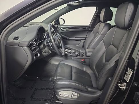 Certified 2022 Porsche Macan S AWD/4WD image 5