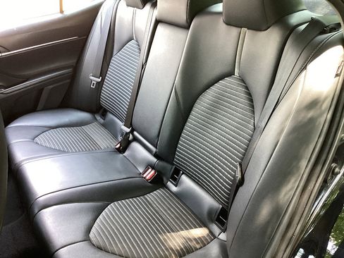Used 2024 Toyota Camry SE FWD image 13