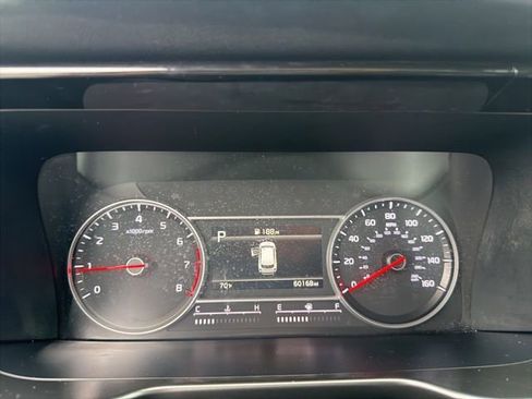 Used 2022 Kia Sorento LX FWD image 19