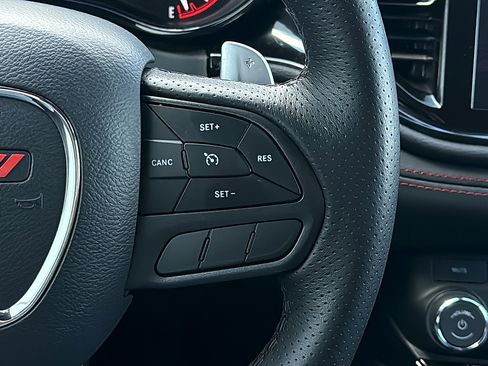 Used 2025 Dodge Durango GT AWD/4WD image 12