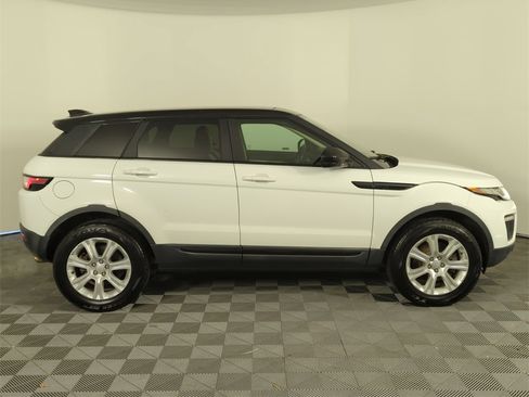 Used 2017 Land Rover Range Rover Evoque SE Premium image 4