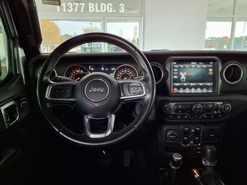 Used 2019 Jeep Wrangler Unlimited Sahara AWD/4WD image 14