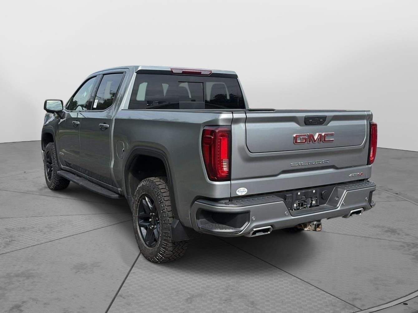 Used 2023 GMC Sierra 1500 AT4 w/ AT4 Premium Package AWD/4WD image 5