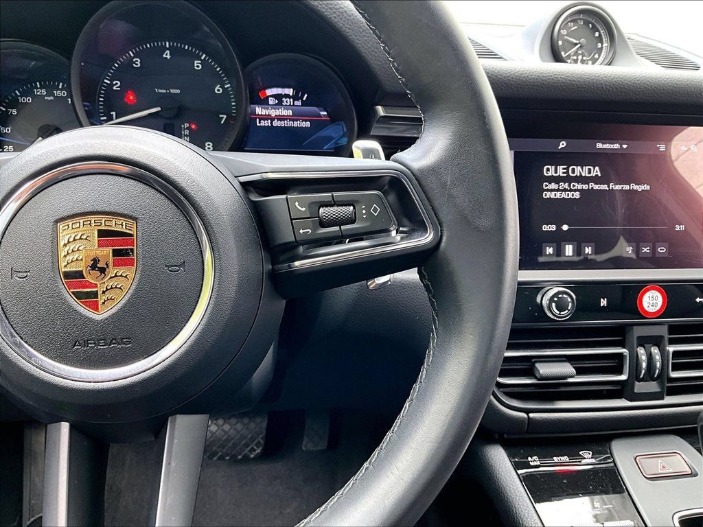 Certified 2026 Porsche Macan AWD/4WD image 24