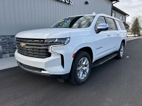Used 2023 Chevrolet Suburban Premier image 1