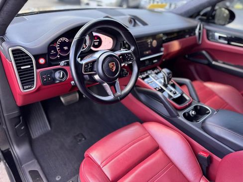 Used 2022 Porsche Cayenne GTS AWD/4WD image 15