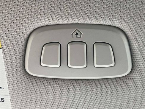 Used 2025 Ford Explorer Active w/ Active Comfort Package RWD image 29