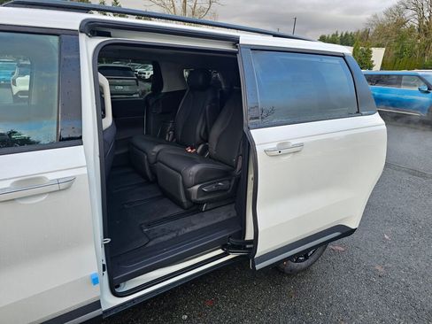 New 2026 Kia Carnival SX Prestige image 23