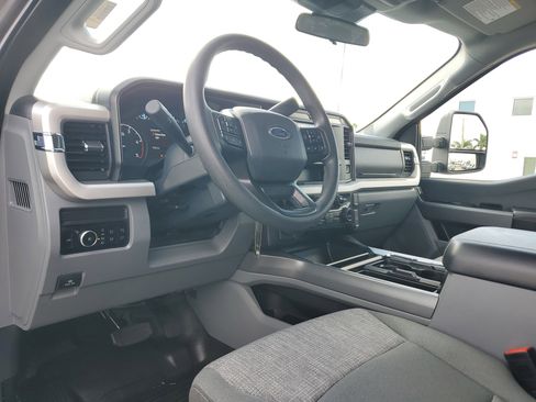 Used 2025 Ford F450 XLT w/ 360-Degree Camera Package image 9