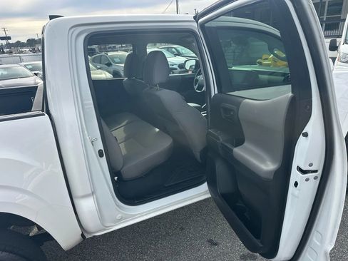 Used 2022 Toyota Tacoma SR image 13