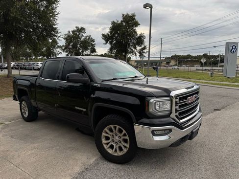 Used 2018 GMC Sierra 1500 SLE w/ SLE Value Package AWD/4WD image 6