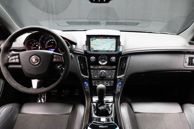 Used 2015 Cadillac CTS V RWD image 3