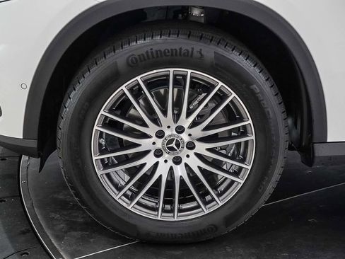 Used 2025 Mercedes-Benz GLC 300 image 10