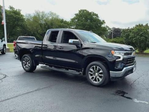 Certified 2023 Chevrolet Silverado 1500 LT AWD/4WD image 2
