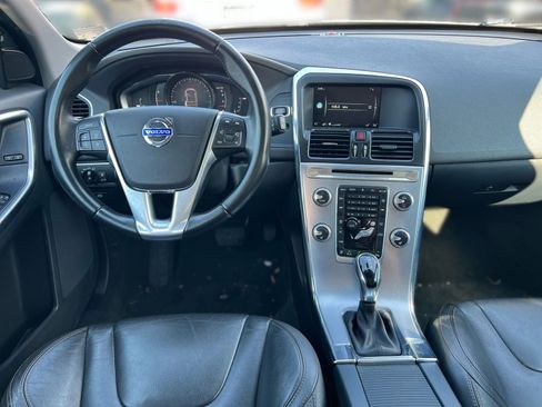 Used 2017 Volvo XC60 T6 Dynamic w/ Preferred Option Package image 18