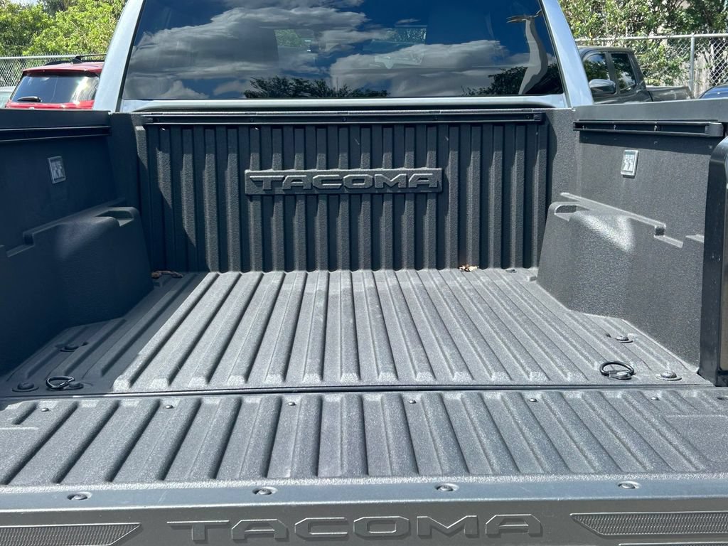 Certified 2025 Toyota Tacoma SR5 AWD/4WD image 13