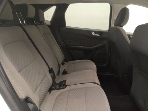 Used 2021 Ford Escape SE image 19