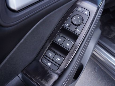 Certified 2026 Nissan Rogue SV FWD image 15