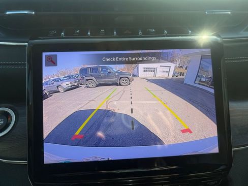 Used 2023 Jeep Grand Cherokee L Overland image 15