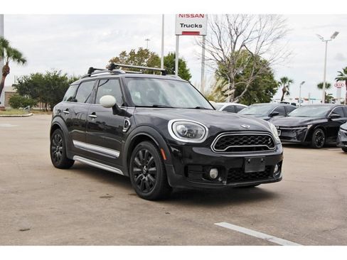Used 2018 MINI Cooper Countryman S FWD image 1