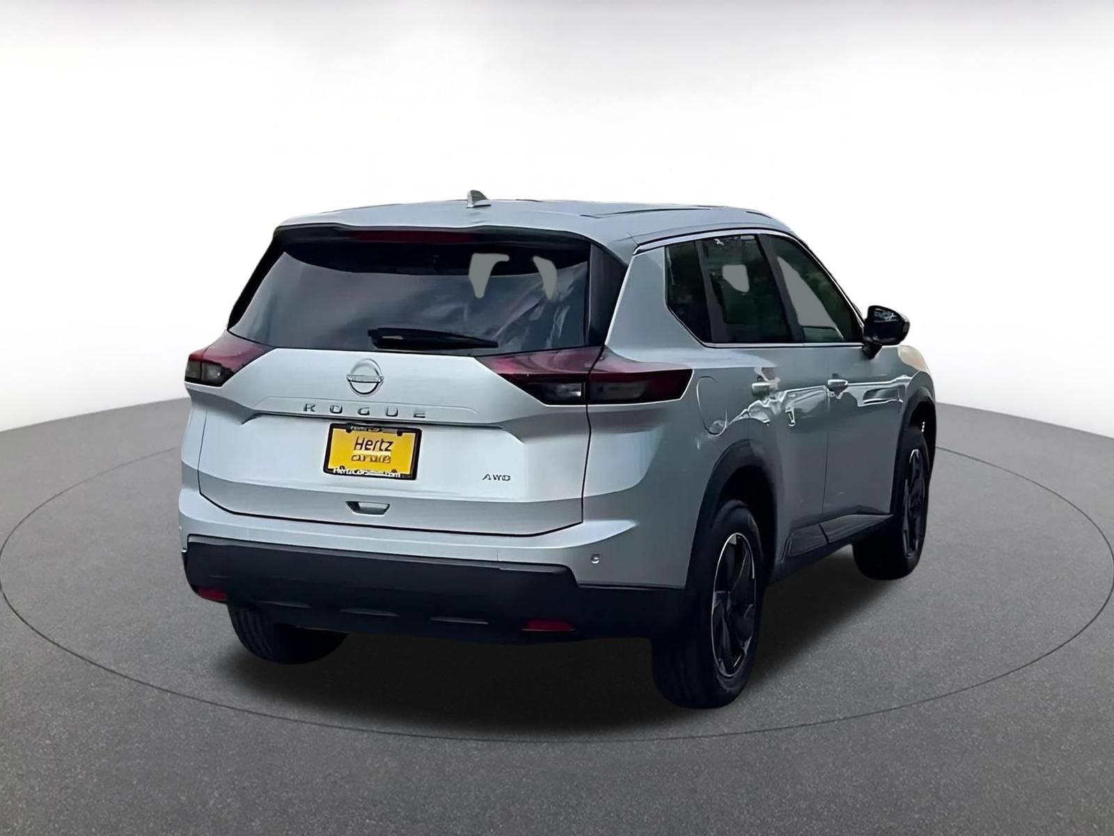 Used 2025 Nissan Rogue SV AWD/4WD image 13