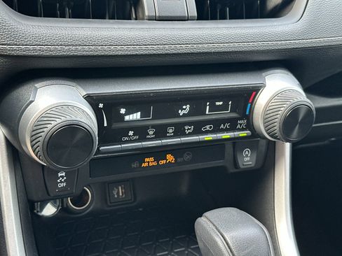 Used 2024 Toyota RAV4 LE image 23