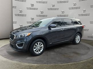 Used 2017 Kia Sorento LX w/ LX Convenience Package video 1